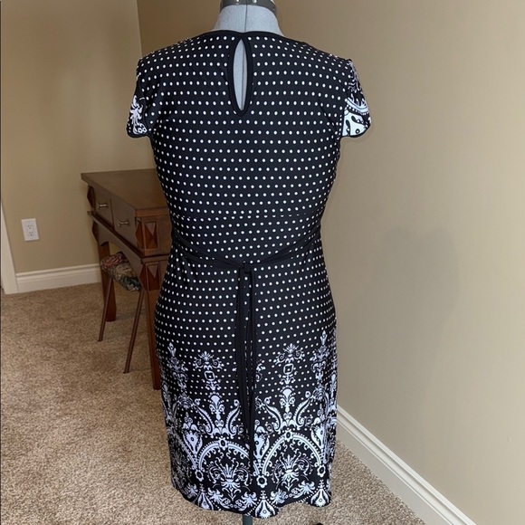 Reitmans Dress Black and White Sheath Sweetheart Neckline Women's Size M - Picture 6 of 16